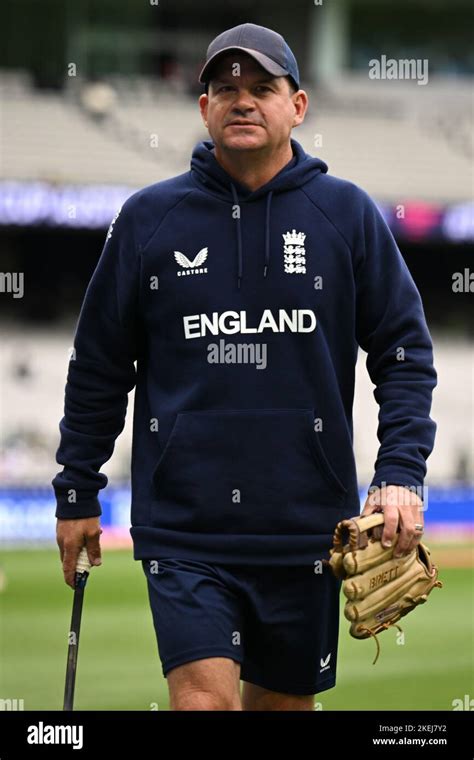 england head coach cricket