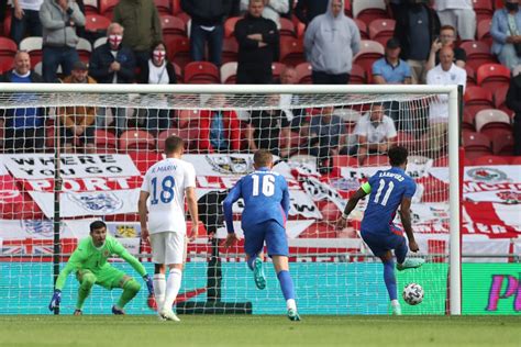 england vs romania score