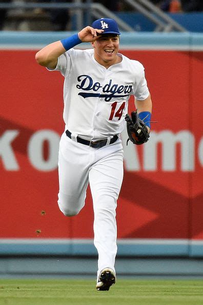 enrique hernandez baseball player