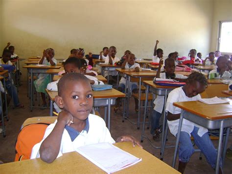 ensino médio em angola