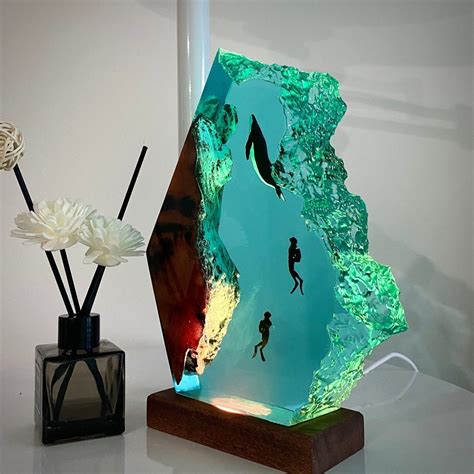 Epoxy Resin Lamp Diver
