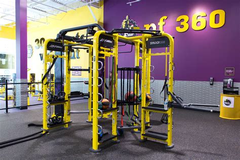 equipment in planet fitness gym