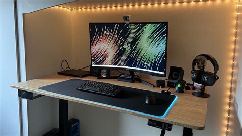 Top Gaming Desk Layouts for FPS Gamers