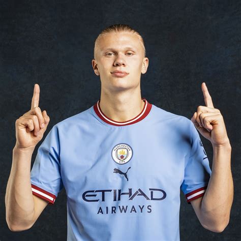 erling haaland signs for man city