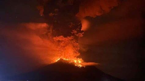 erupsi gunung ruang terbaru