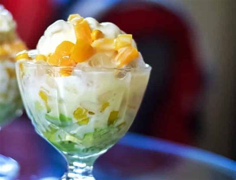 ES TELER // Es teler is Indonesia's favourite shaved cold ice dessert