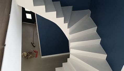 Escalier Deux Quart Tournant Beton Audacieux à Paillasse En