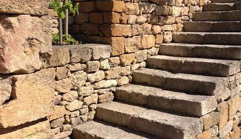 Escalier en pierre naturelle
