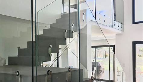 Designs d'escalier suspendu le look du loft moderne