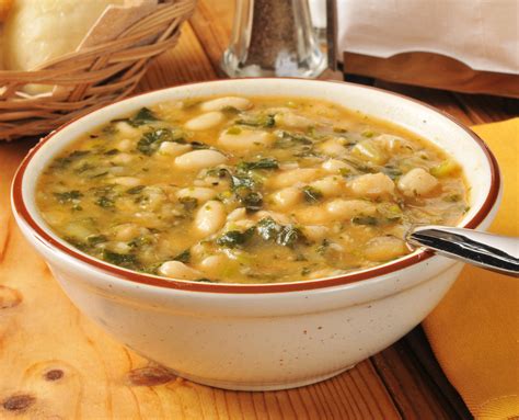 escarole and bean soup red