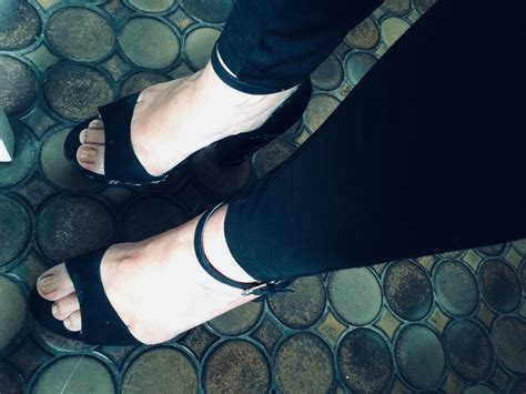 Enterré au pied de l