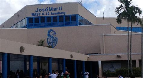 escuela de deportes en miami