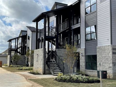 Esperanza At Keith Harrow