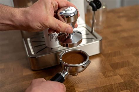 espresso tamper machine