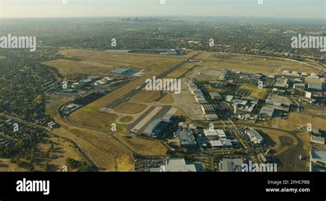 essendon airport to melbourne cbd