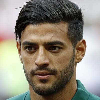 estatura de carlos vela