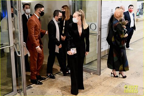 ester exposito boyfriend