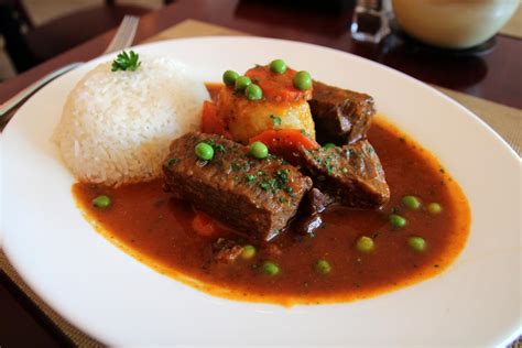 estofado de carne peruano