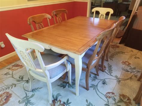 Ethan Allen Pineapple Dining Room Table