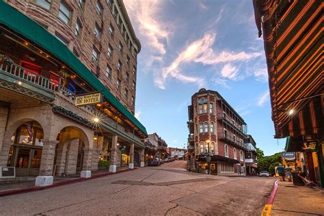 eureka springs hotels downtown