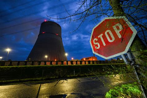 europe shutting down nuclear power plants