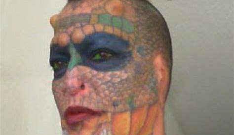 Transgender woman Eva Tiamat Medusa removes ears and nose to become