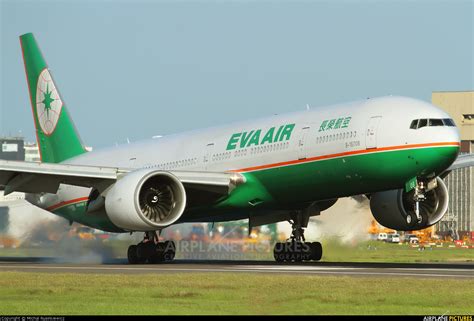 eva air boeing 777-300er