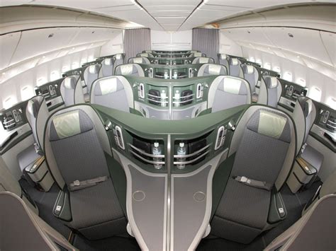 eva air boeing 777-300er business class