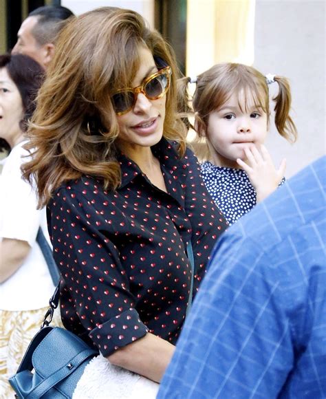 eva mendes children images