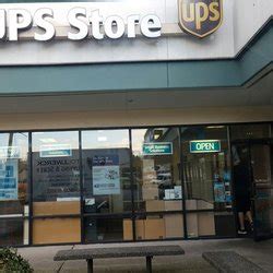 Everett Ups Store