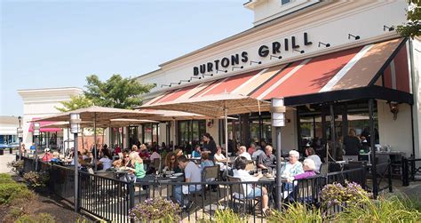 Unveil the Evergreen culinary gems: Restaurants for a stroll through time