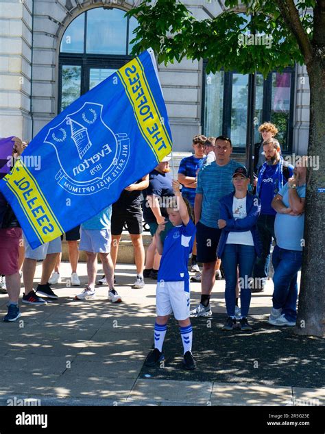 everton football club liver building