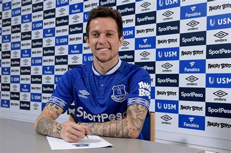 everton latest transfer news