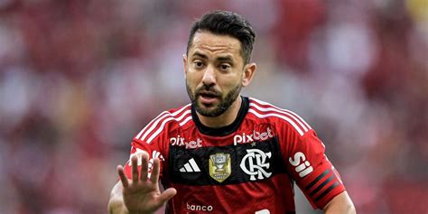 everton ribeiro no internacional