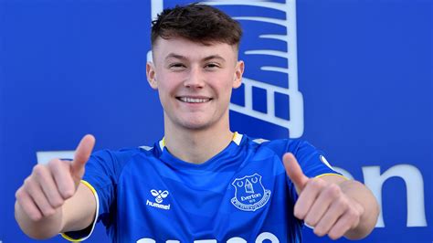 everton sign nathan patterson