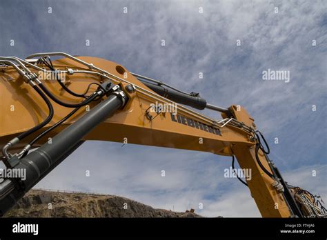 Excavator Boom Ram