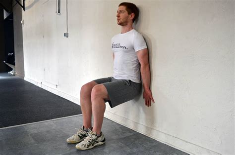 L'exercice De La Chaise - Une Façon Relaxante De S'entraîner