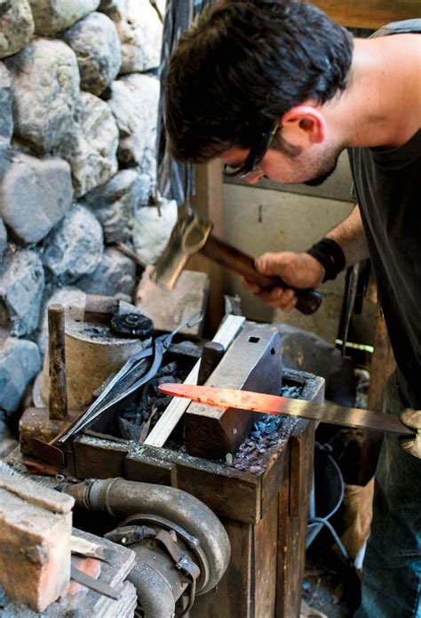 <h4>Experiences and Workshops</h4>