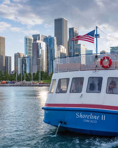 explore chicago's skyline from a boat
