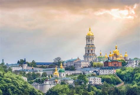 explore the best attractions in kiev