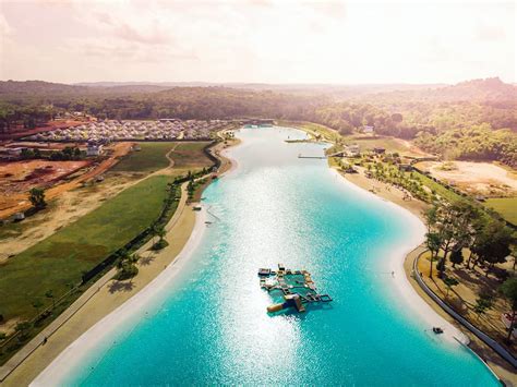 exploring Crystal Lagoon