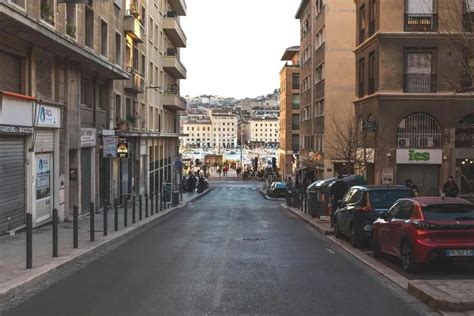 exploring Marseille road