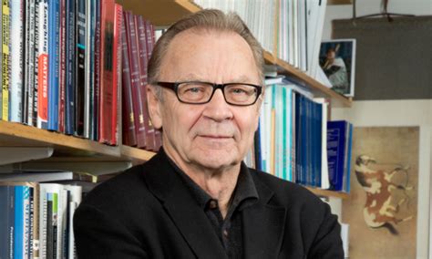 Exploring Critical Perspectives Image