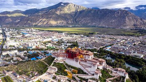 Exploring Lhasa
