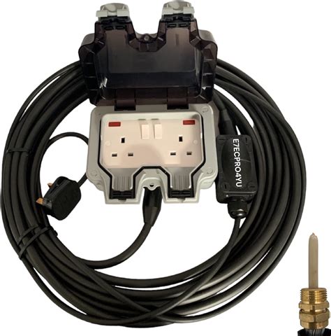 Extension Lead With Weatherproof Socket