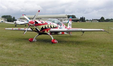 extra 300 aerobatic plane