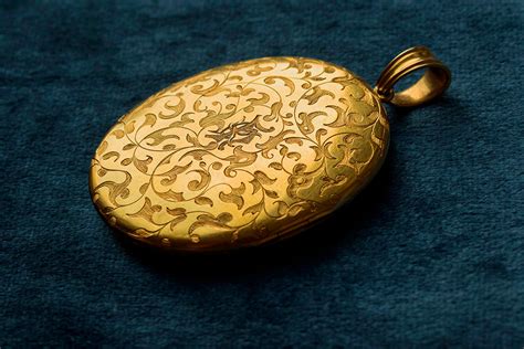 extra large gold locket