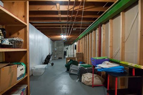 extra space storage first month free