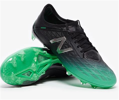 extra wide mens soccer cleats