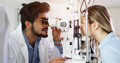 eye specialist doctor in india